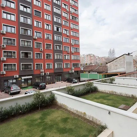 Modern And Bright Near Center - Free Parking 4* Sofie