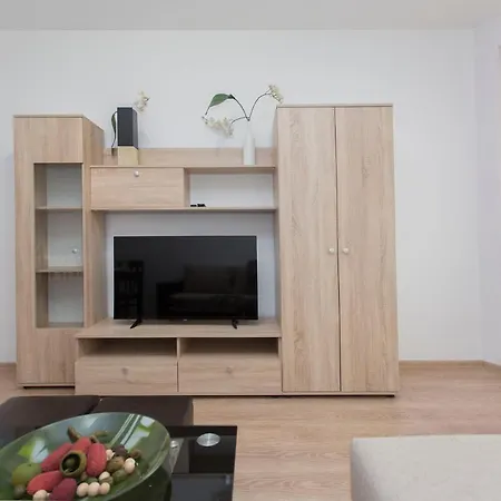 Modern And Bright Near Center - Free Parking Sofie