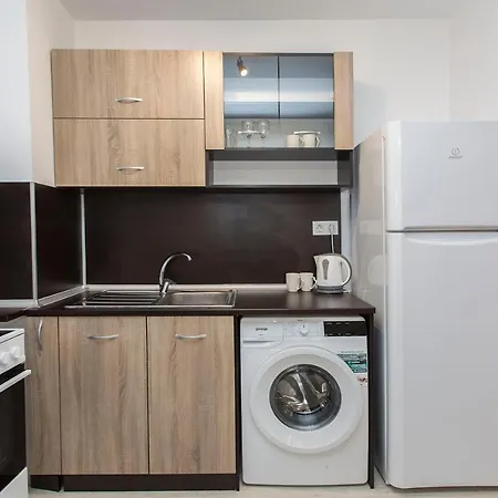 Modern And Bright Near Center - Free Parking 4* София