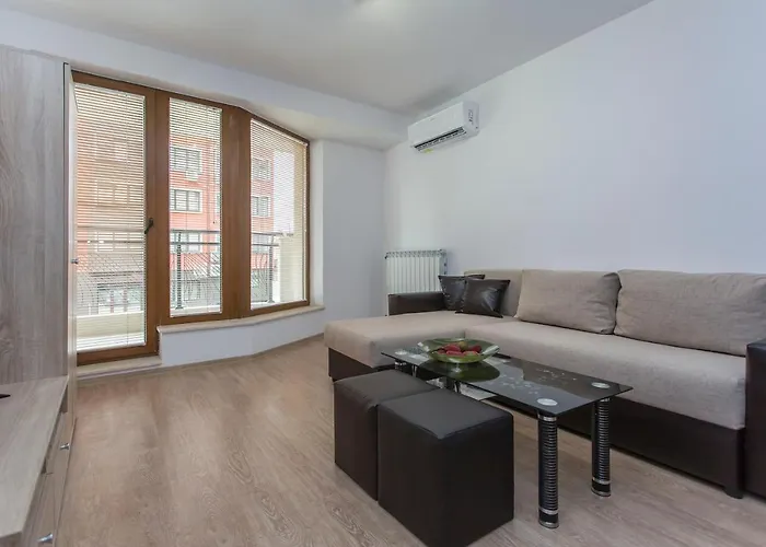 Modern And Bright Near Center - Free Parking 4* Sofía