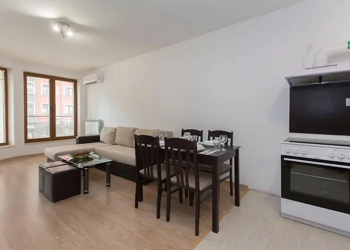 Apartahotel Modern And Bright Near Center - Free Parking 4*