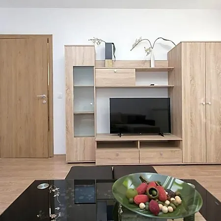 아파트호텔 Modern And Bright Near Center - Free Parking