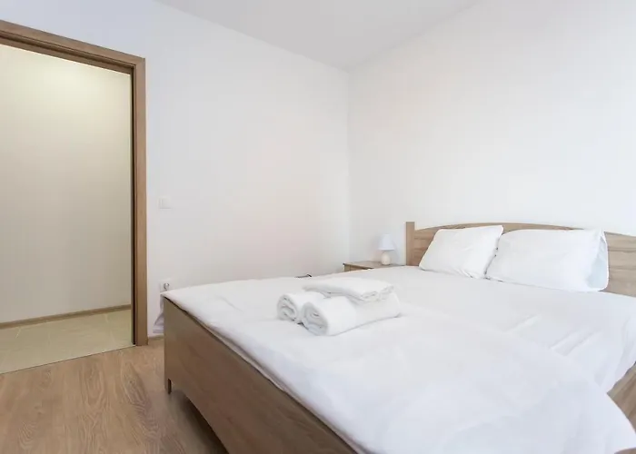 Modern And Bright Near Center - Free Parking Aparthotel Sofia