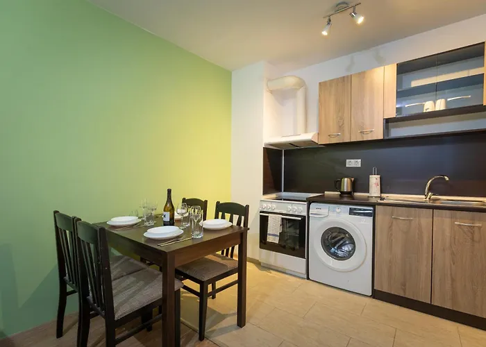 Modern And Bright Near Center - Free Parking Sofia