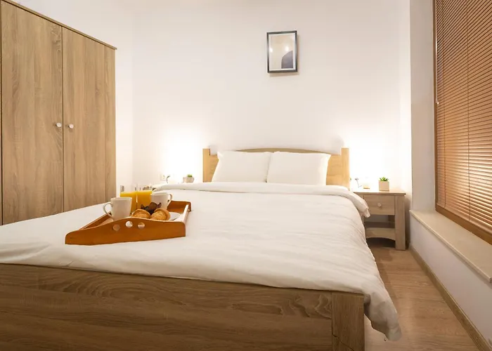 Aparthotel Modern And Bright Near Center - Free Parking Sofia